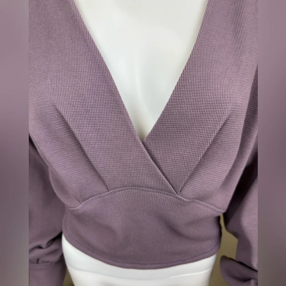 NWT $78 We The Free All Nighter Long Sleeve Surplus Crop Top Free People - Picture 3 of 15